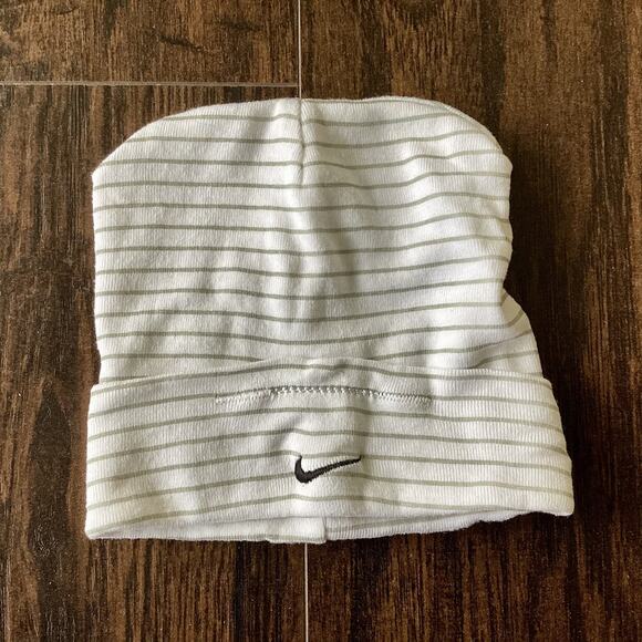 Nike Baby Hat - Picture 1 of 3